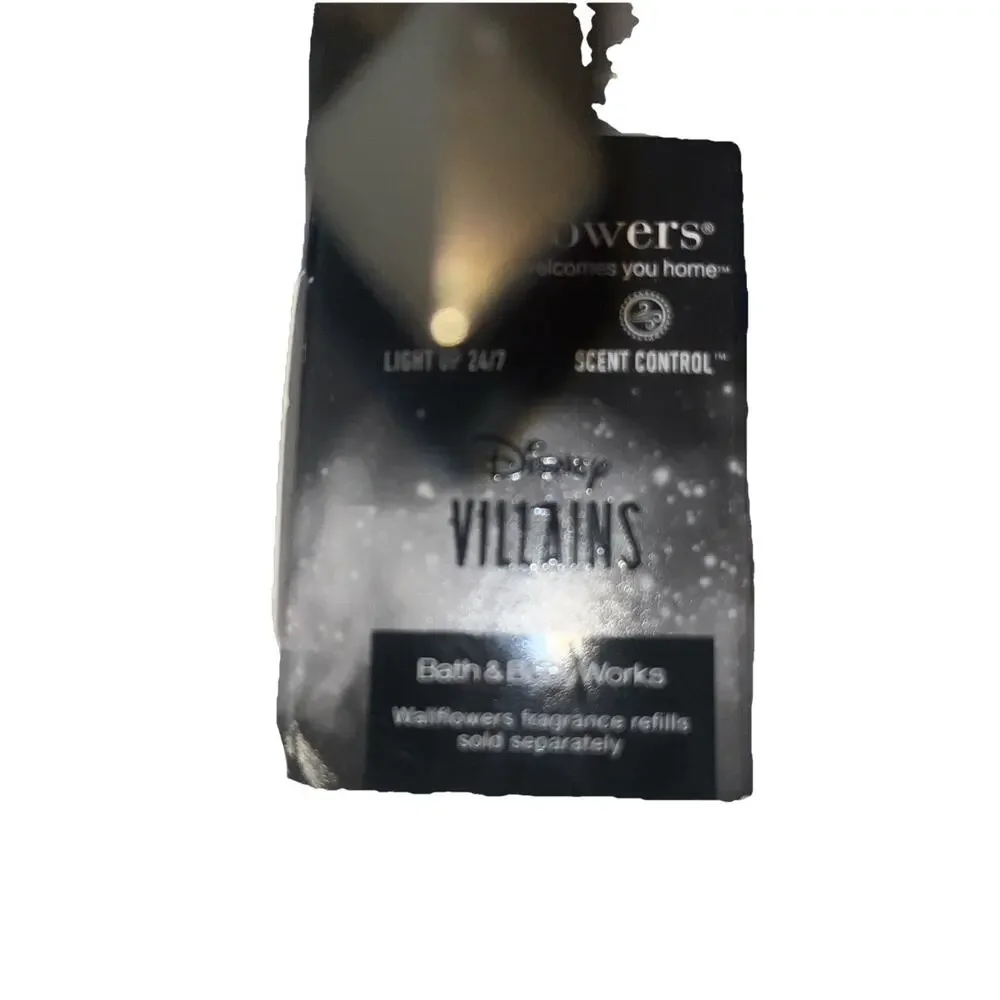 Bath & Body Works Disney Evil Queen Poison Heart Wallflower Plug Light Up New - Picture 6 of 7